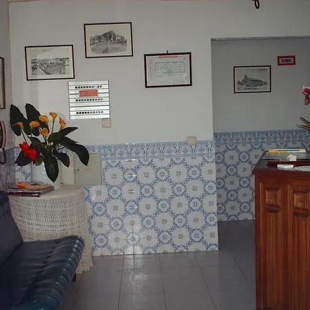 Πανσιόν Estrela Do Norte 3*