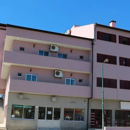 Πανσιόν Estrela Do Norte
